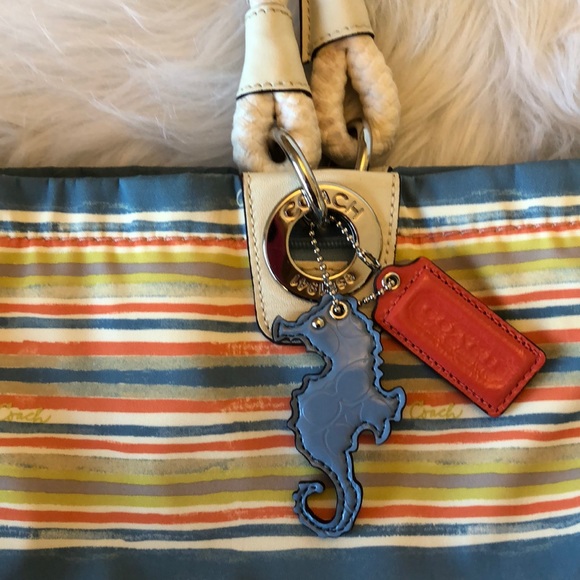 COACH ToTe & WristLET Nautical Beach 🏖 - Picture 2 of 8